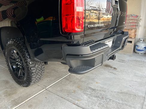 Used 2021 Chevrolet Colorado Z71 w/ Z71 Midnight Edition image 24