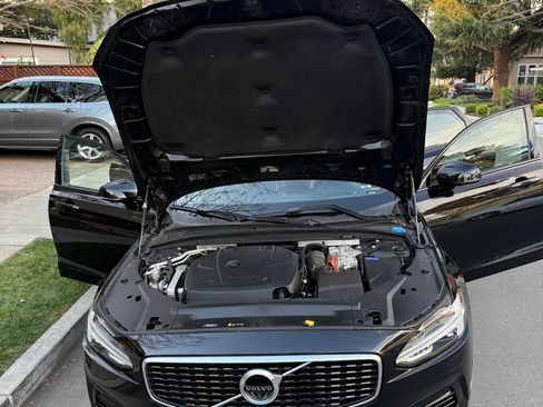 Used 2020 Volvo S90 T8 Inscription image 4