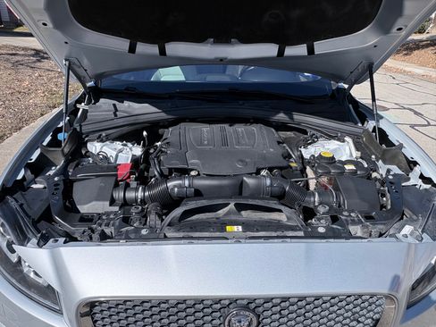 Used 2017 Jaguar F-PACE Prestige image 21