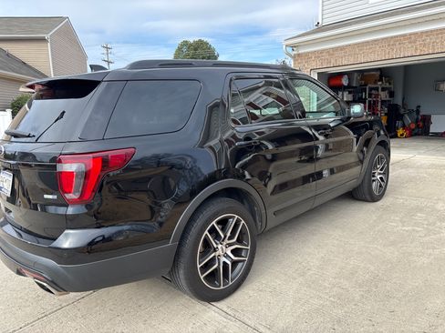Used 2017 Ford Explorer Sport w/ Equipment Group 401A image 4