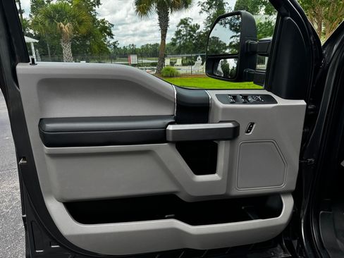 Used 2019 Ford F250 XLT AWD/4WD image 8