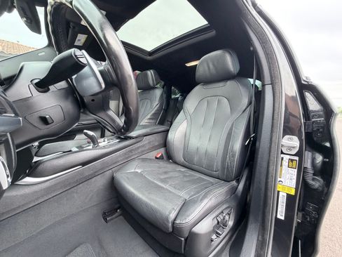Used 2018 BMW X6 sDrive35i RWD image 16