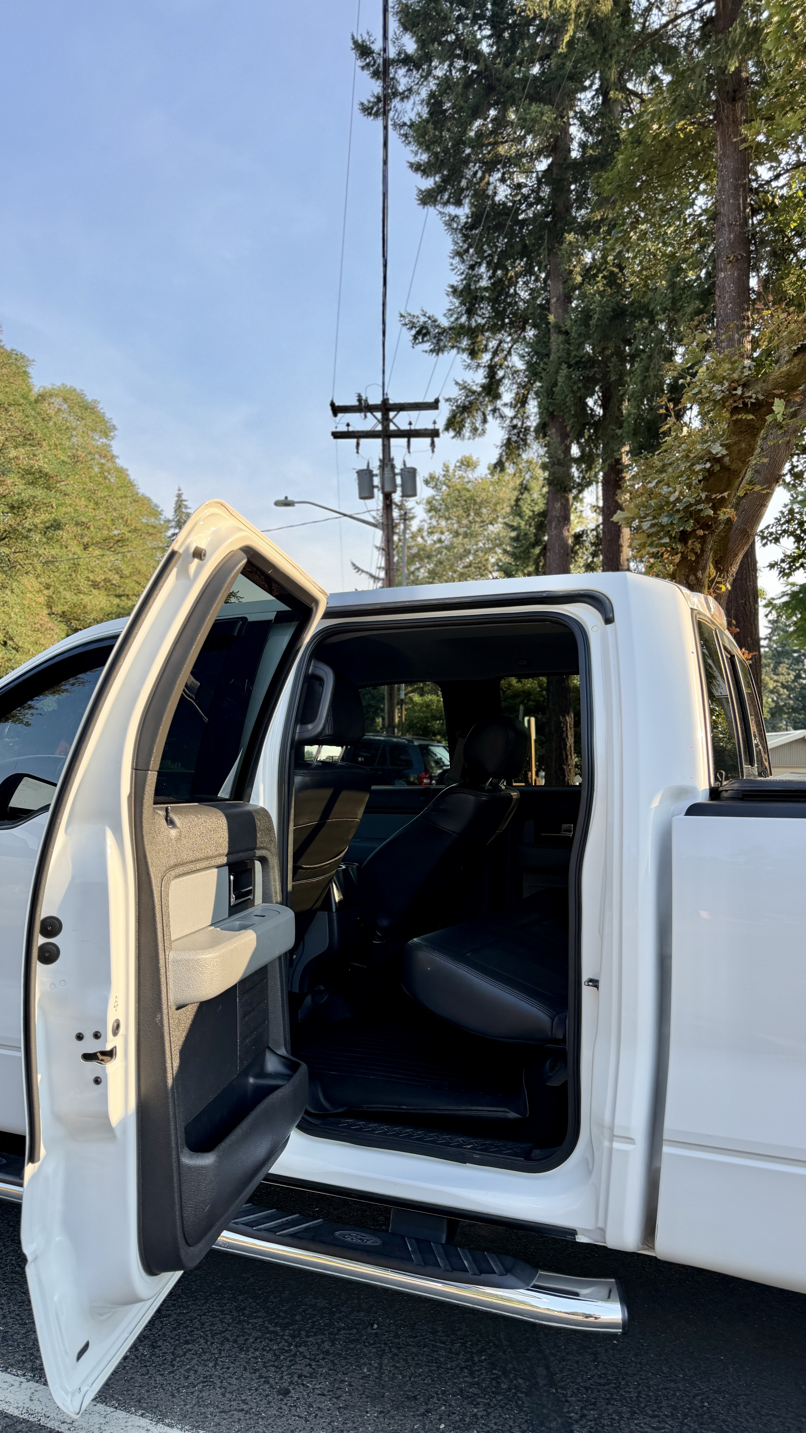 Used 2013 Ford F150 XLT w/ Luxury Equipment Group AWD/4WD image 12