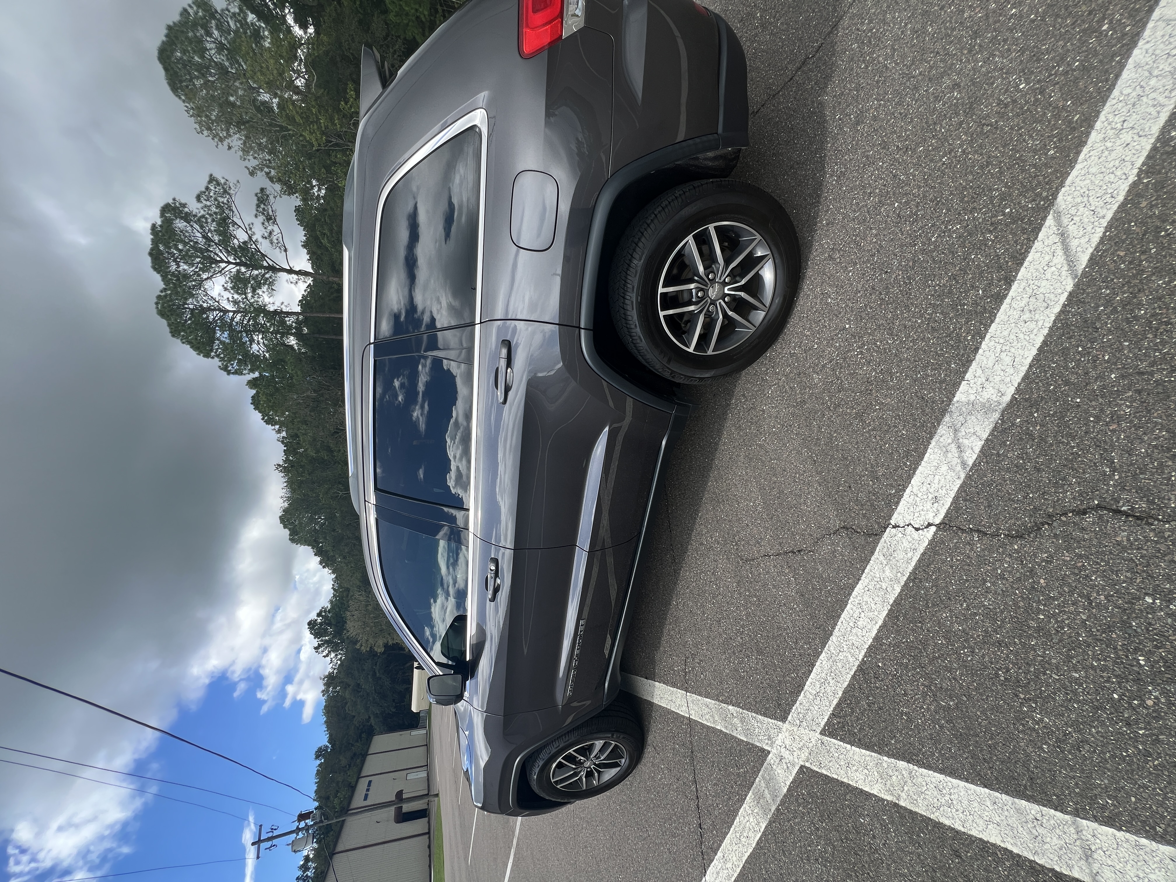 Used 2018 Jeep Grand Cherokee Laredo RWD image 1