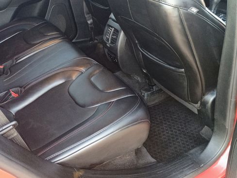 Used 2019 Jeep Cherokee Trailhawk image 13