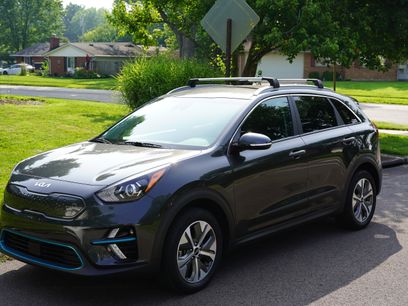 Used 2022 Kia Niro EX w/ Cold Weather Package