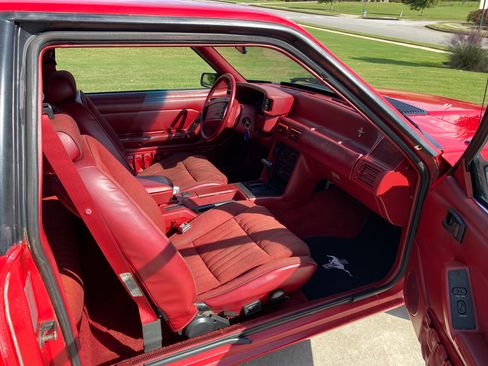 Used 1992 Ford Mustang LX image 9