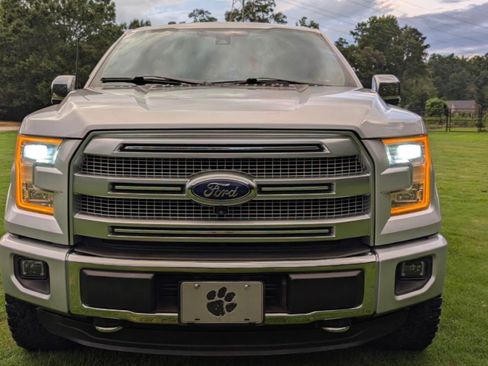 Used 2016 Ford F150 Platinum w/ Equipment Group 701A Luxury AWD/4WD image 15