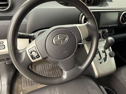 Used 2008 Scion xB Hatchback 4D image 8