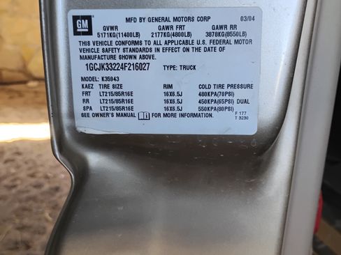 Used 2004 Chevrolet Silverado 3500 4x4 Crew Cab w/ Heavy-Duty Power Package image 14