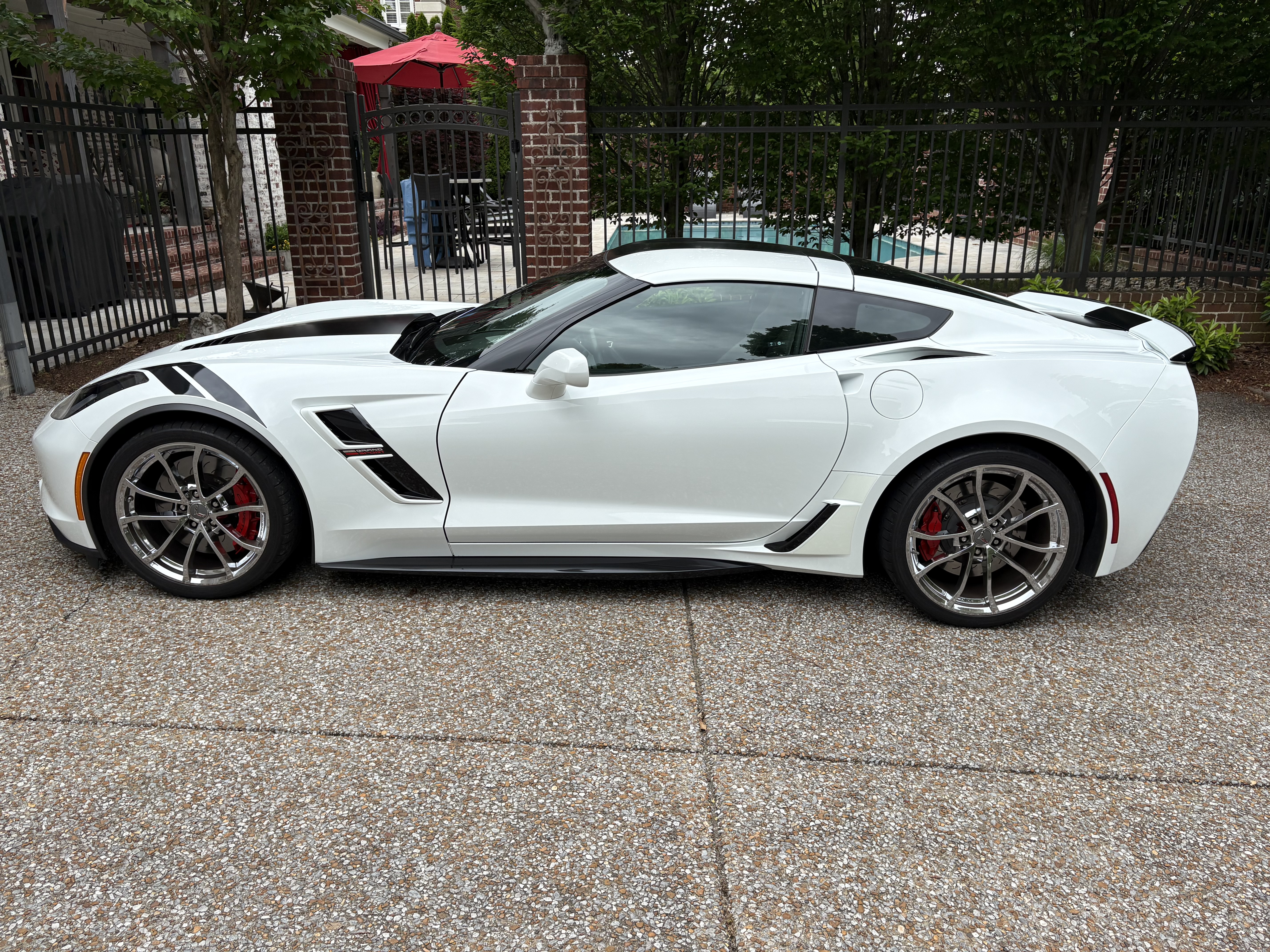 Used 2019 Chevrolet Corvette Grand Sport RWD image 1