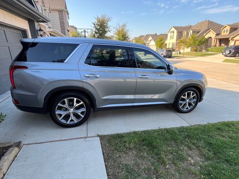 Used 2020 Hyundai Palisade SEL image 2