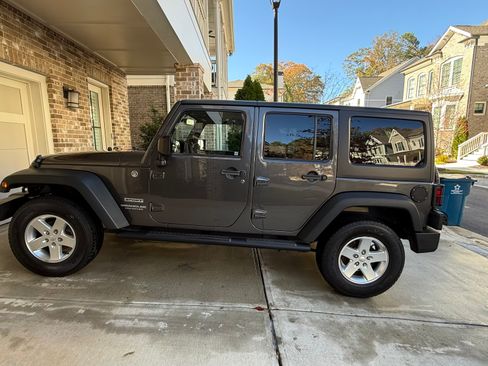 Used 2014 Jeep Wrangler Unlimited Sport w/ Quick Order Package 24S image 2
