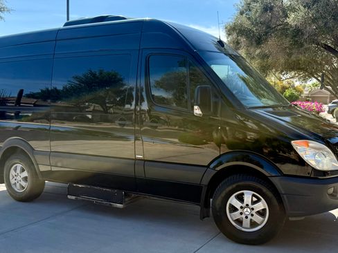 Used 2011 Mercedes-Benz Sprinter 2500 image 6