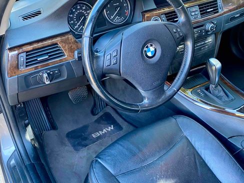 Used 2011 BMW 328i Wagon image 9