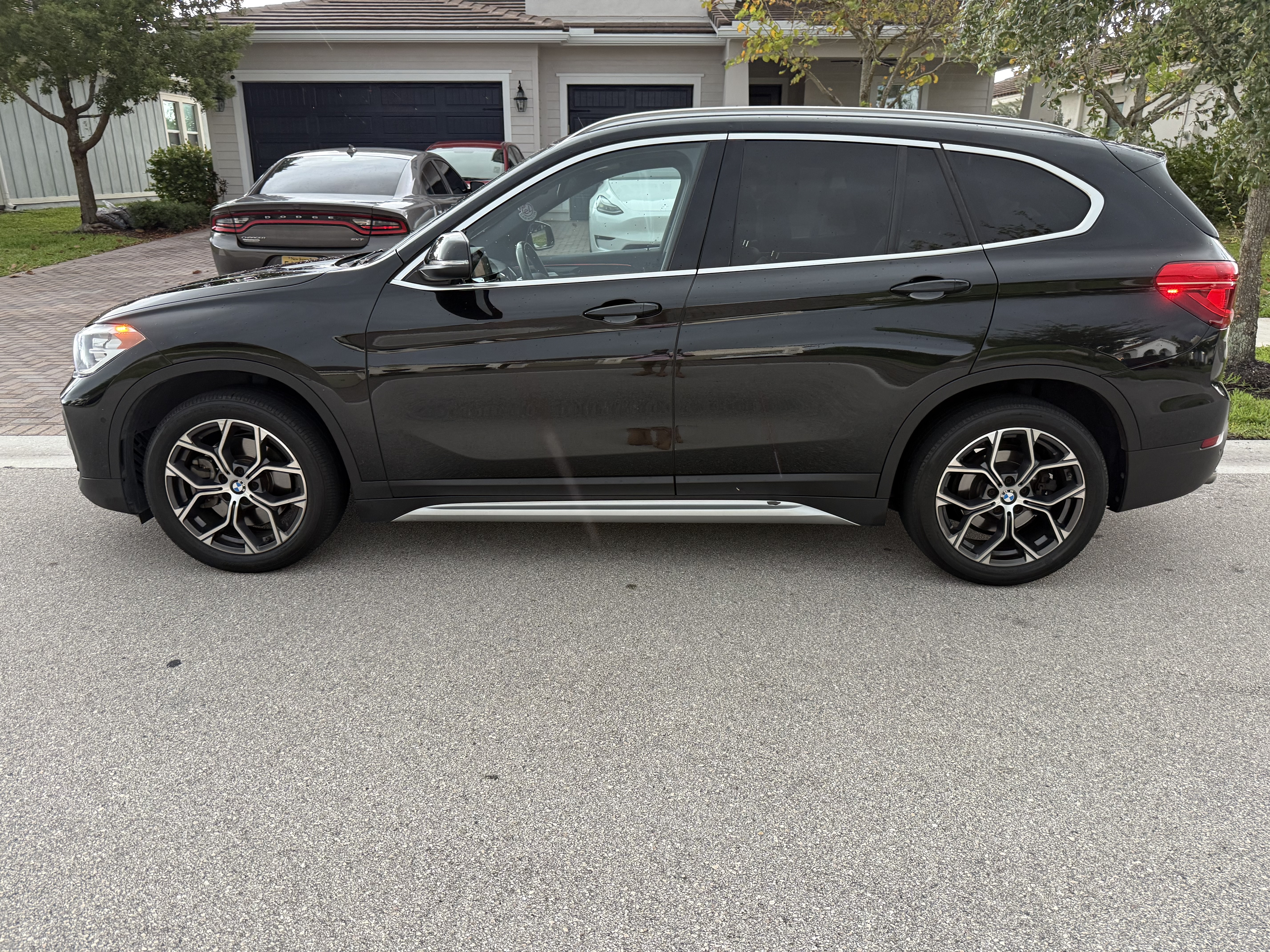 Used 2020 BMW X1 sDrive28i w/ Convenience Package FWD image 1