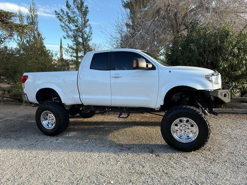 Used 2010 Toyota Tundra 4x4 Double Cab image 1