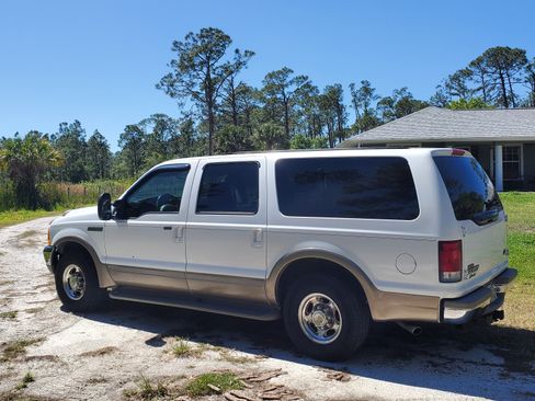 Used 2000 Ford Excursion Limited image 4