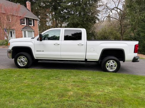 Used 2018 GMC Sierra 2500 SLE w/ SLE Fleet Preferred Package image 6