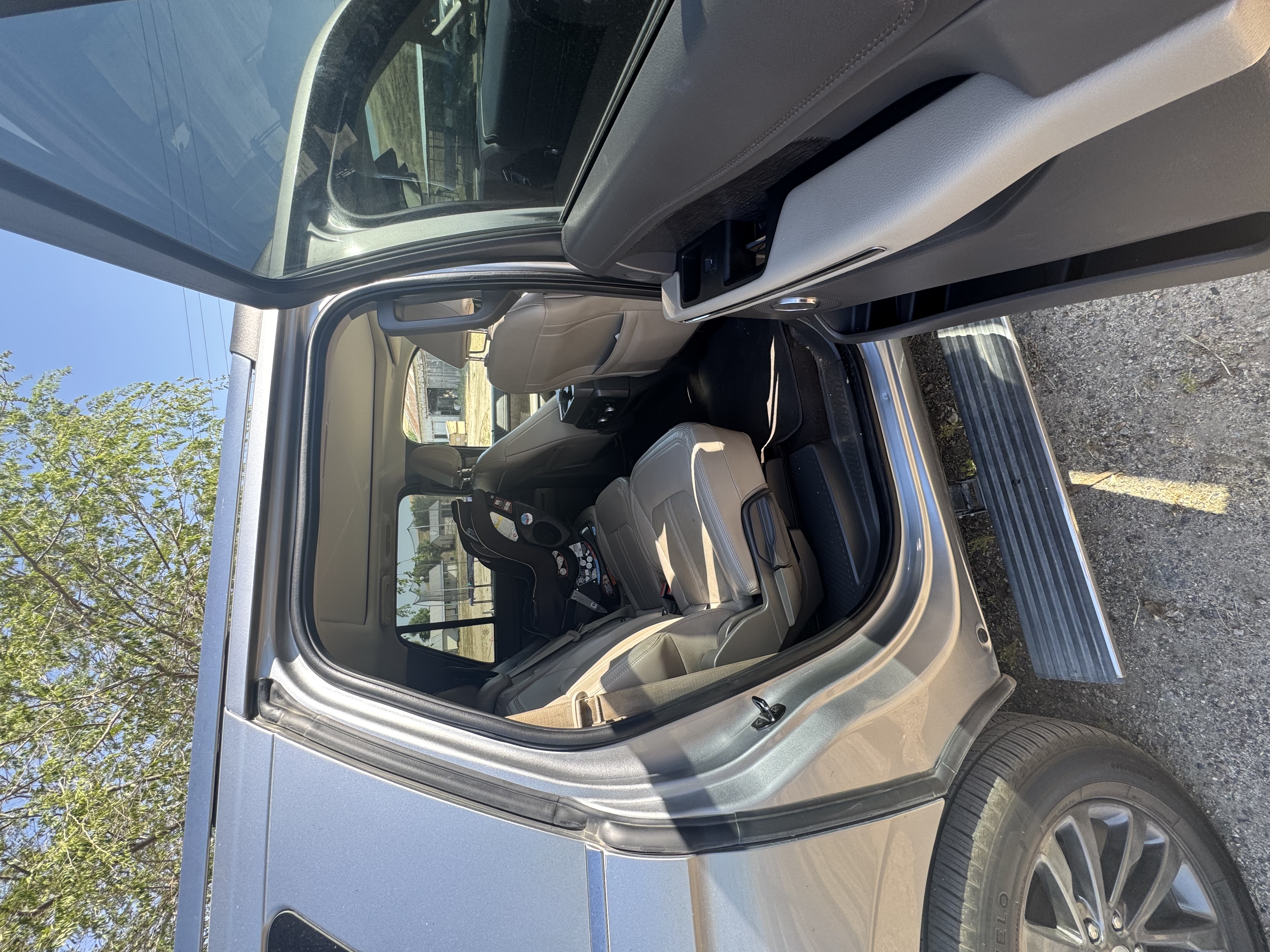 Used 2021 Ford Expedition Max Limited AWD/4WD image 8