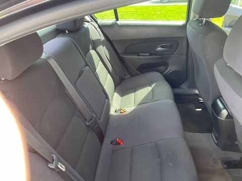 Used 2014 Chevrolet Cruze LT image 17