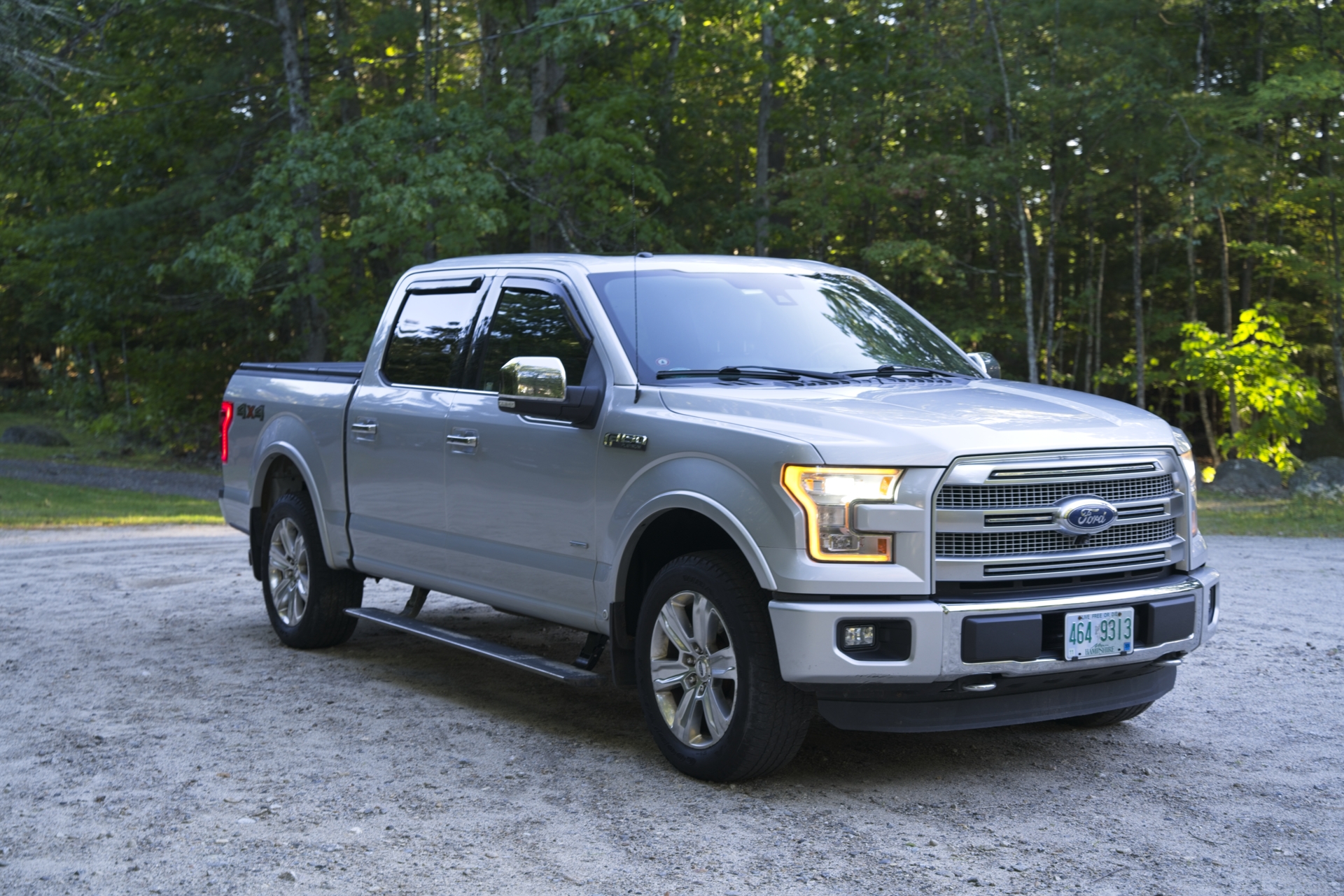 Used 2015 Ford F150 Platinum w/ Equipment Group 701A Luxury AWD/4WD image 5