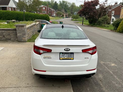 Used 2013 Kia Optima SX w/ Limited Pkg FWD image 4