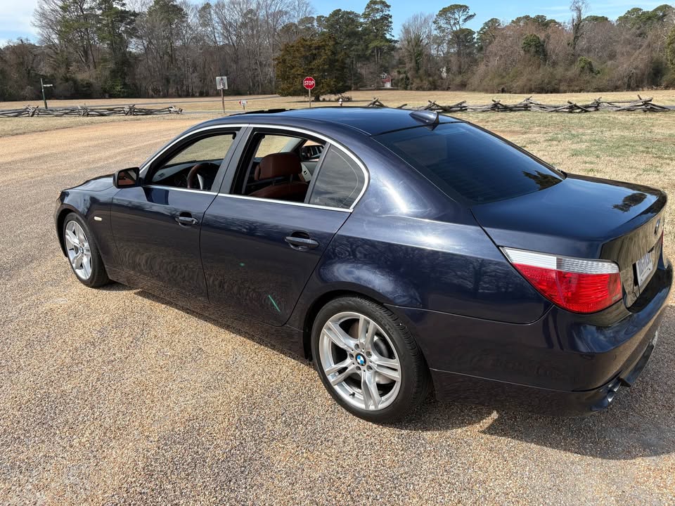 Used 2004 BMW 545i Sedan RWD image 1