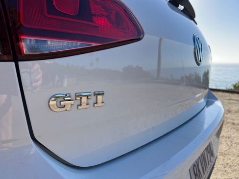 Used 2016 Volkswagen GTI S image 20