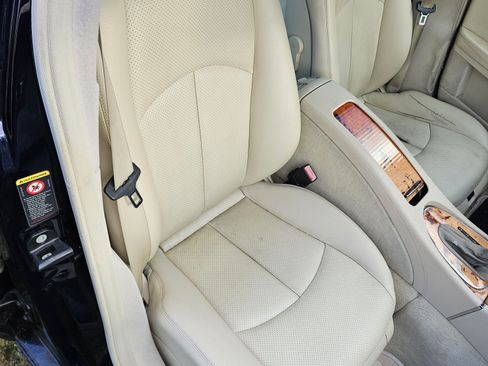 Used 2006 Mercedes-Benz E 350 4MATIC Sedan image 9