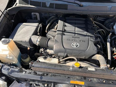 Used 2013 Toyota Tundra SR5 w/ SR5 Pkg image 14