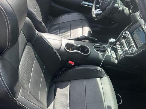 Used 2018 Ford Mustang GT Premium RWD image 6