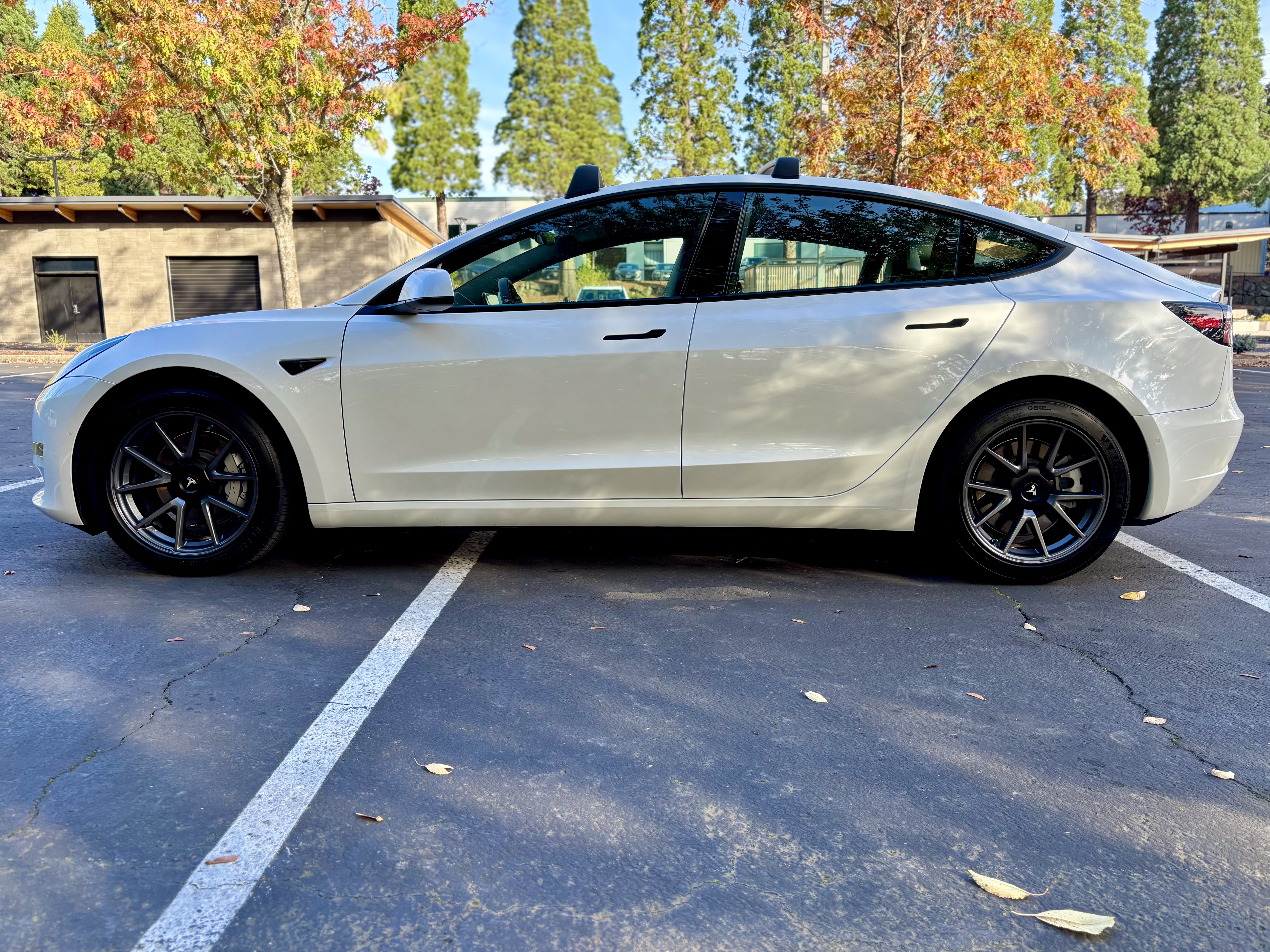 Used 2022 Tesla Model 3 Long Range AWD/4WD image 12