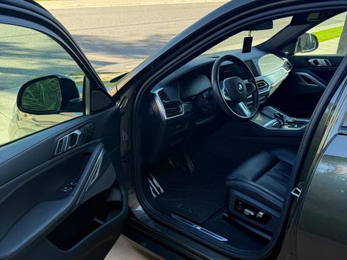 Used 2020 BMW X6 xDrive40i w/ M Sport Package image 16