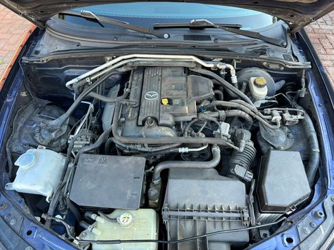 Used 2011 MAZDA MX-5 Miata Grand Touring w/ Premium Pkg image 10