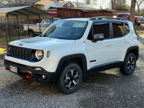Used 2019 Jeep Renegade Trailhawk image 4