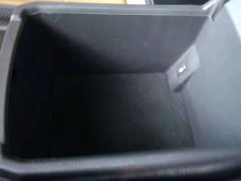 Used 2021 Volkswagen Atlas Cross Sport SE w/ Panoramic Sunroof Package image 19