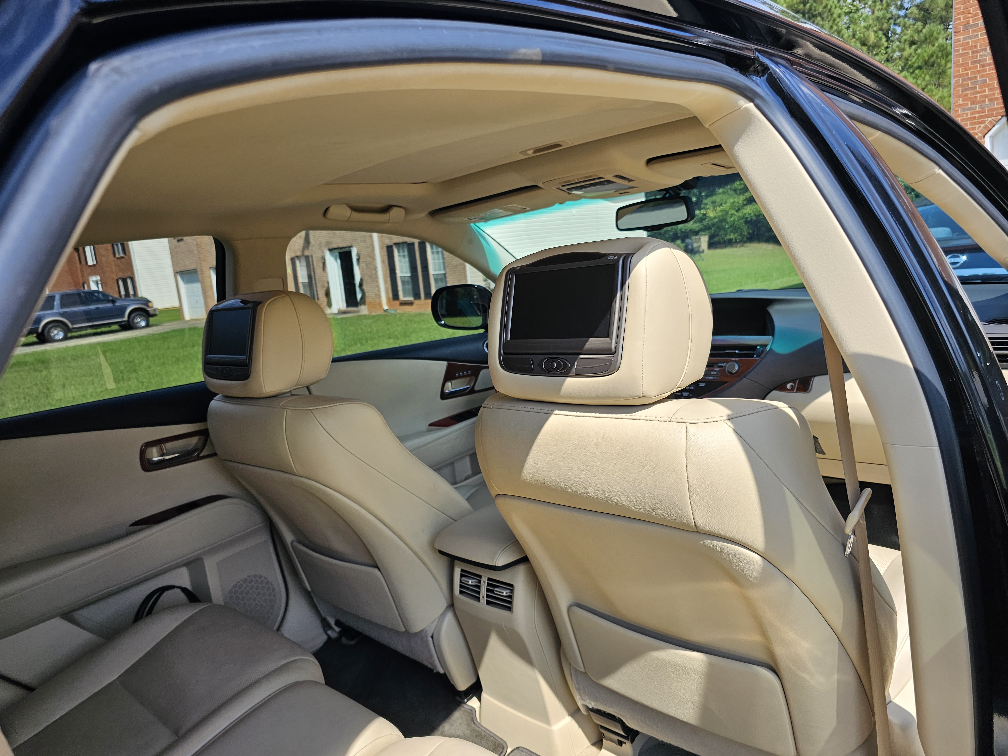 Used 2011 Lexus RX 350 2WD w/ Premium Pkg image 5