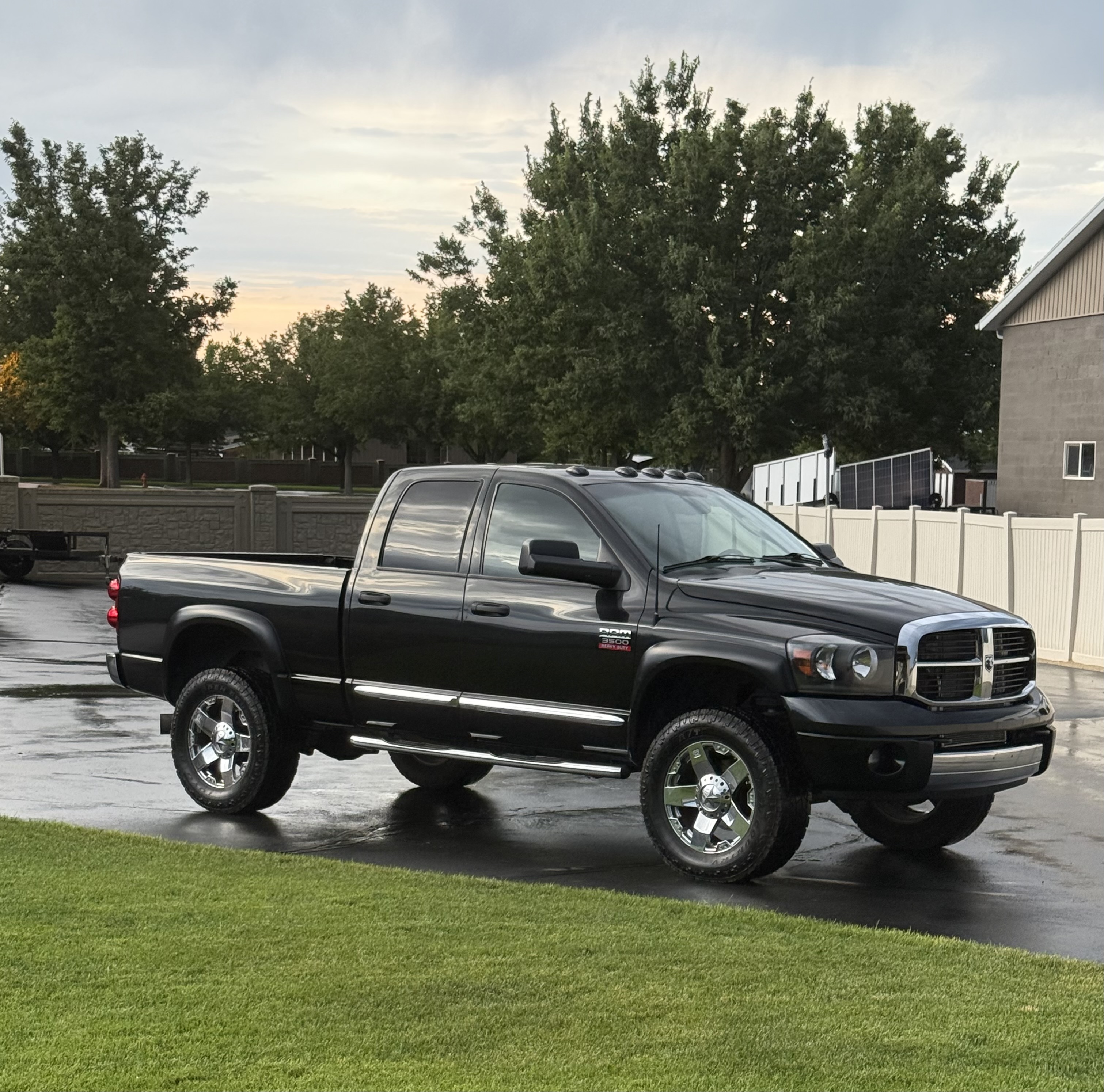 Used 2007 Dodge Ram 2500 Truck Laramie AWD/4WD image 1