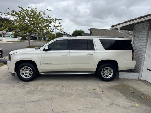 Used 2015 GMC Yukon XL SLT w/ Open Road Package image 2