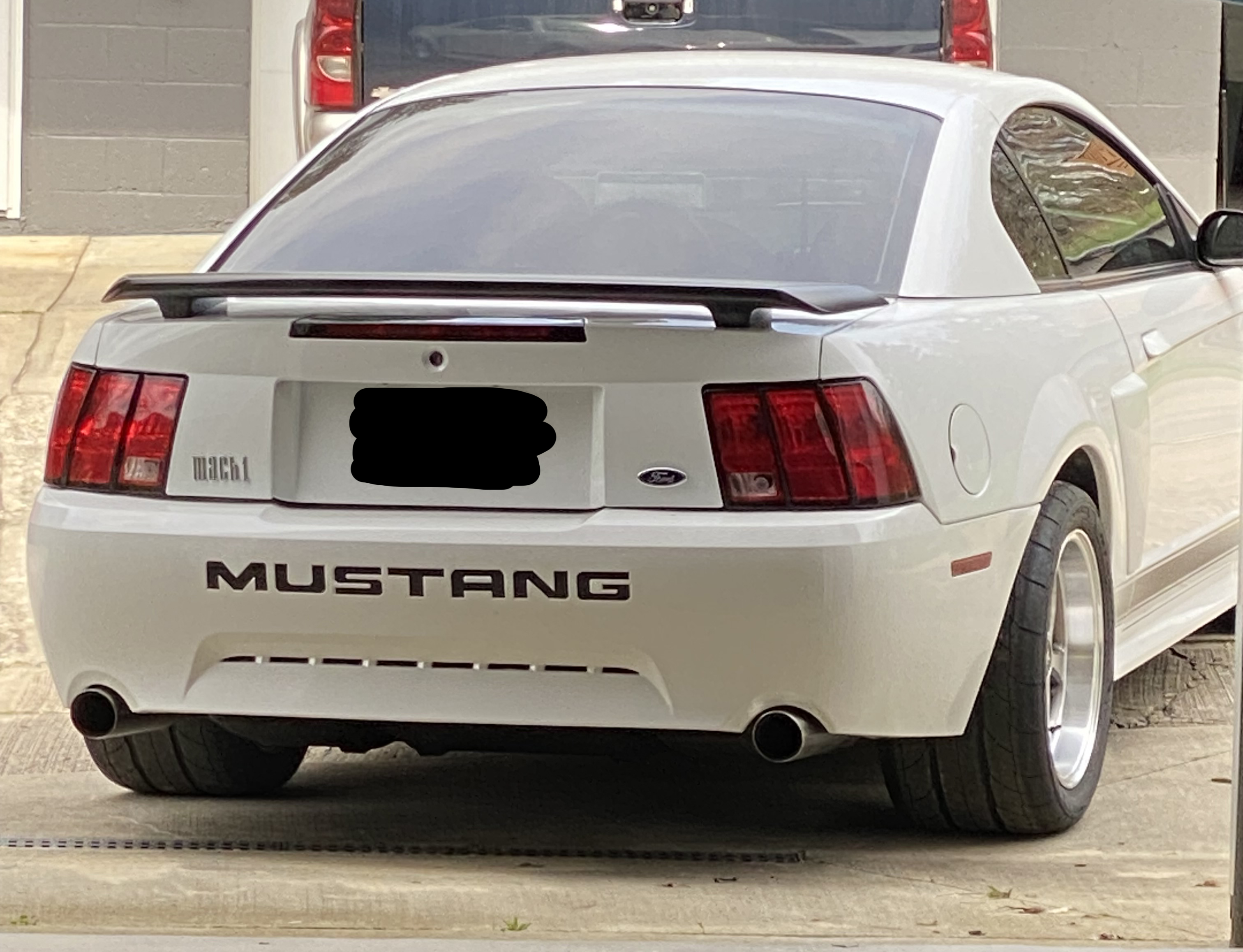 Used 2004 Ford Mustang Mach 1 RWD image 2