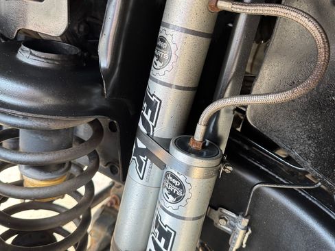 Used 2017 Jeep Wrangler Unlimited Sahara w/ Connectivity Group image 22