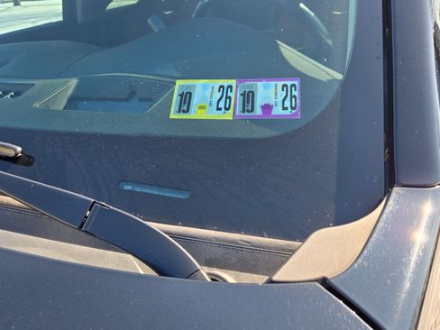 Used 2017 Cadillac Escalade Luxury image 9