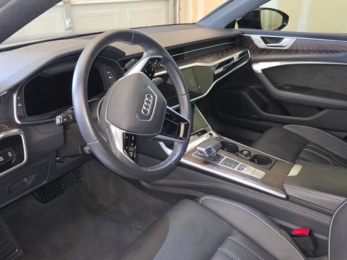 Used 2021 Audi A7 e Prestige w/ Prestige Package image 18