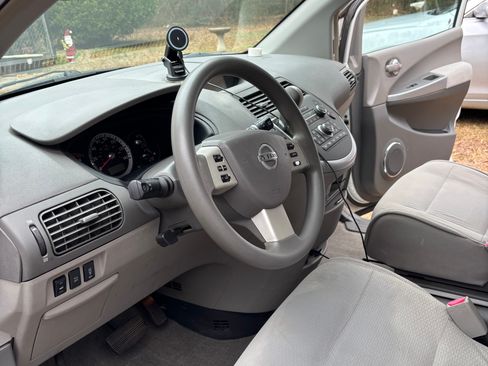 Used 2009 Nissan Quest S w/ Drivers Pkg image 5