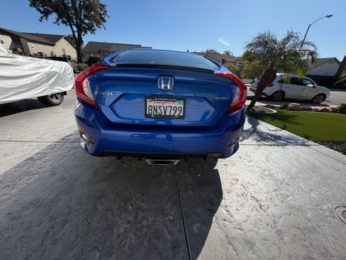 Used 2020 Honda Civic Sport image 5