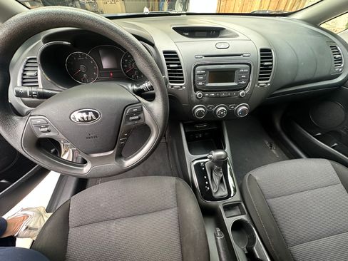 Used 2017 Kia Forte LX FWD image 13