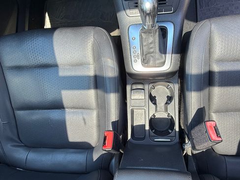 Used 2012 Volkswagen Tiguan SE FWD image 17