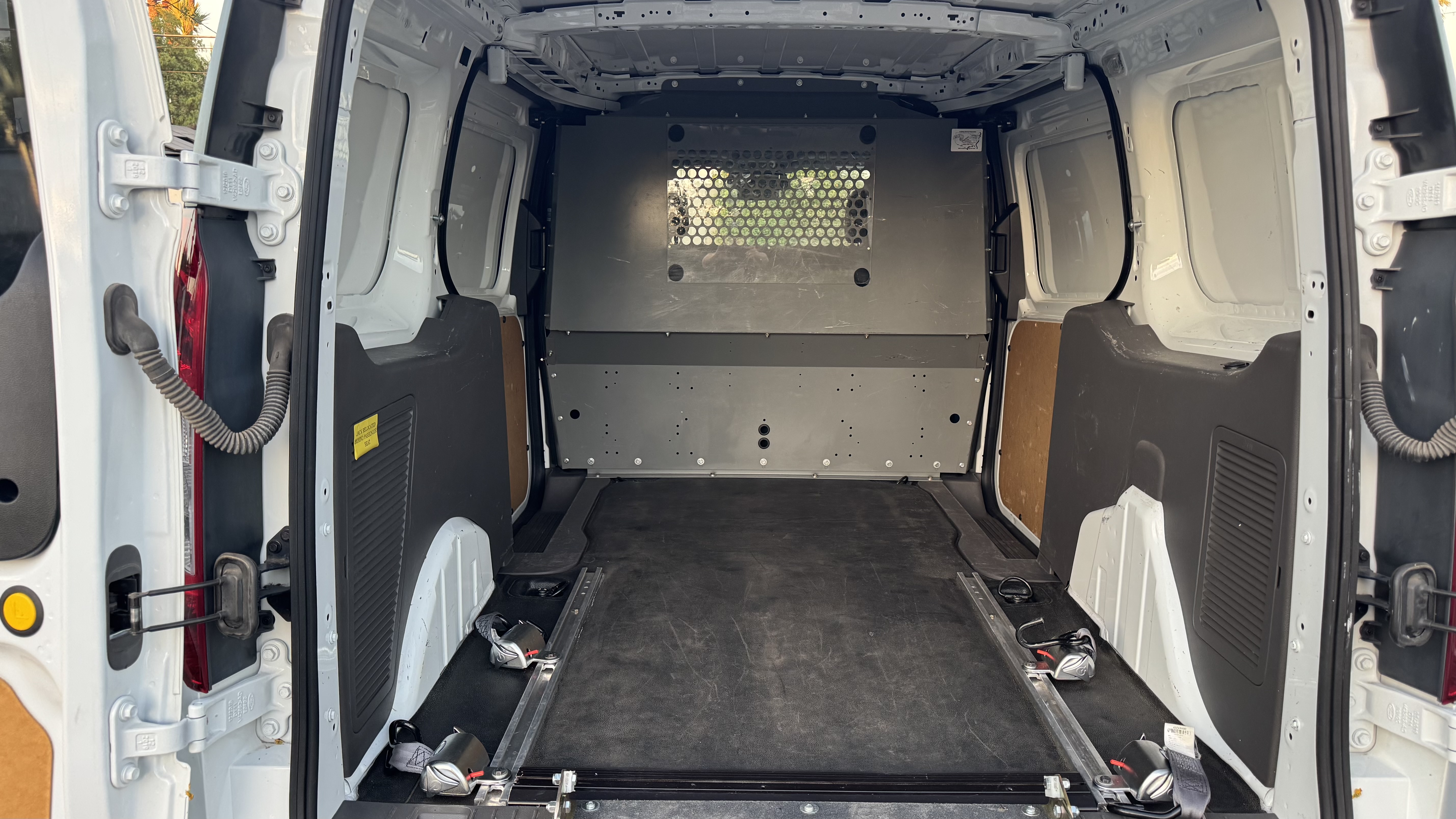 Used 2020 Ford Transit Connect XLT FWD image 8