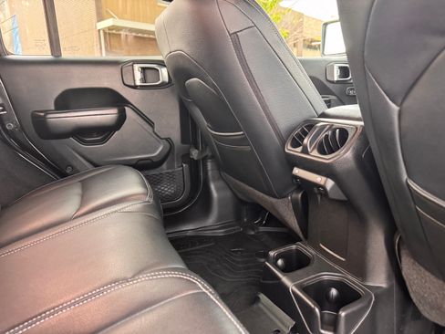 Used 2019 Jeep Wrangler Unlimited Sport S AWD/4WD image 20